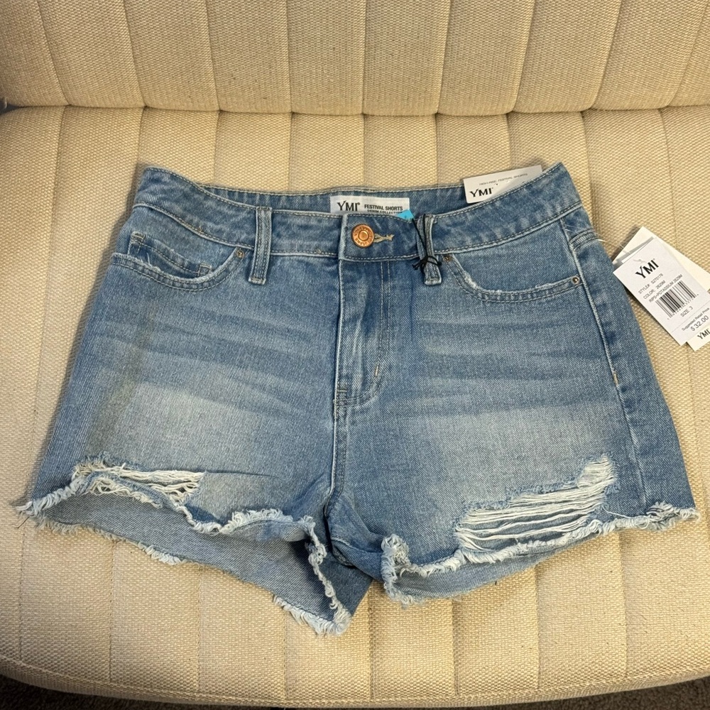 Women’s YMI Distressed Jean Shorts NWT: 3/26